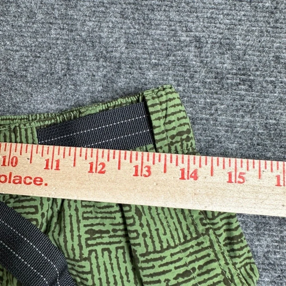 LL Bean Mens Green Patterned Nylon Belted Cargo Shorts Size M 502021